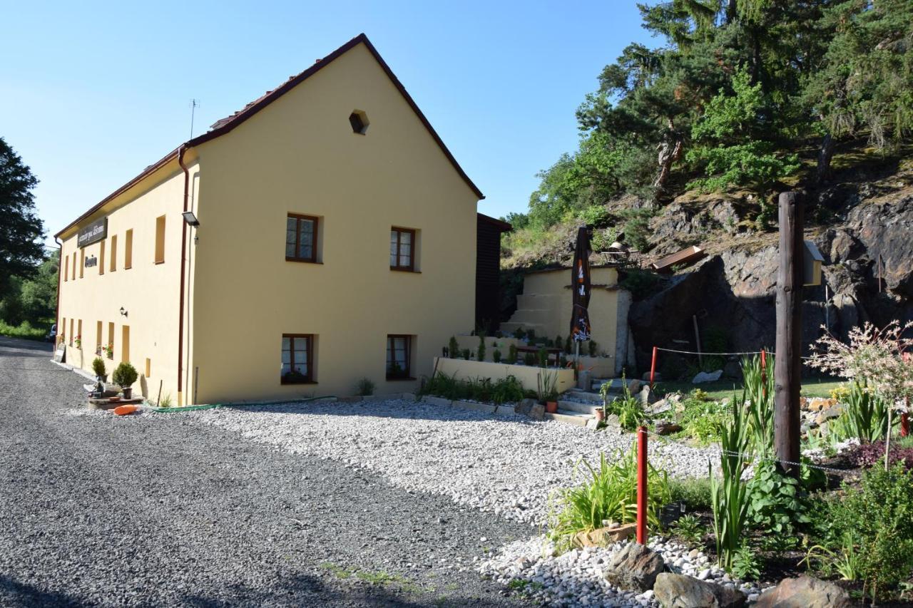 Apartmany Pod Klasterem Kladruby  Bagian luar foto