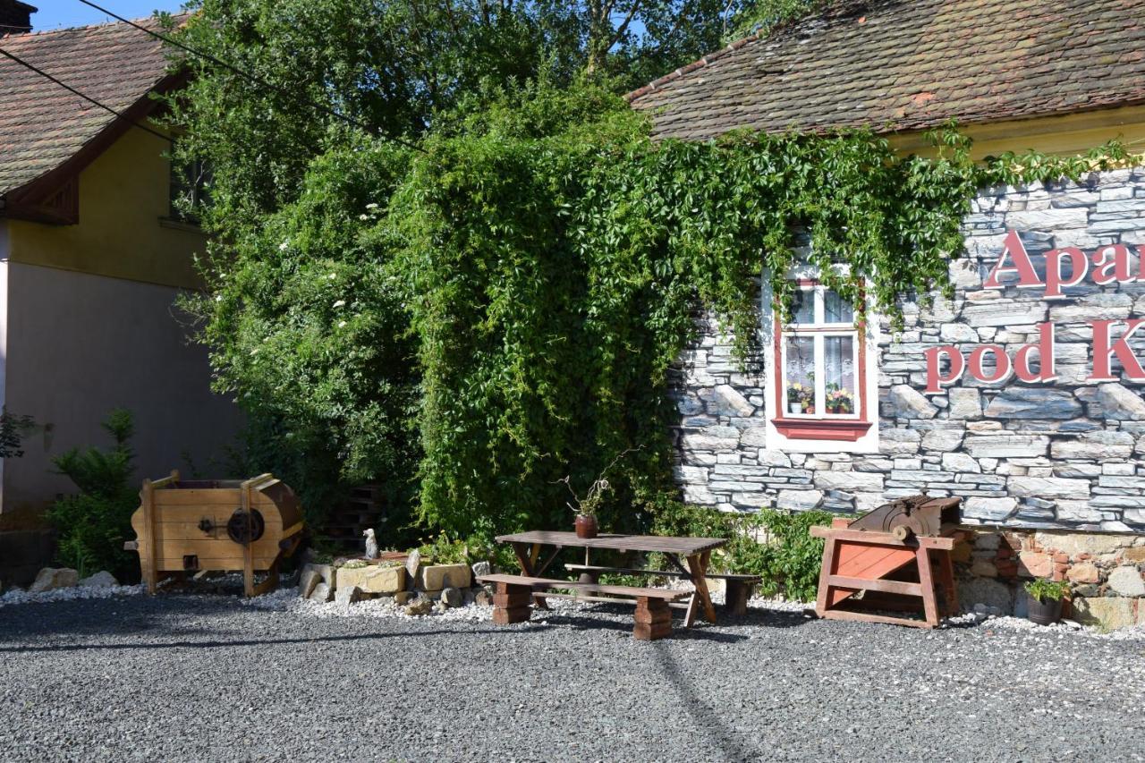 Apartmany Pod Klasterem Kladruby  Bagian luar foto