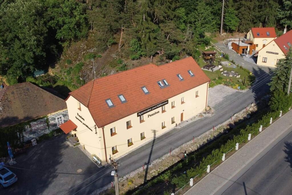 Apartmany Pod Klasterem Kladruby  Bagian luar foto